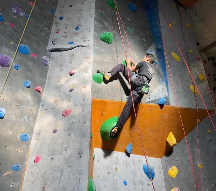 Alexander has been rock climbing for over 5 years